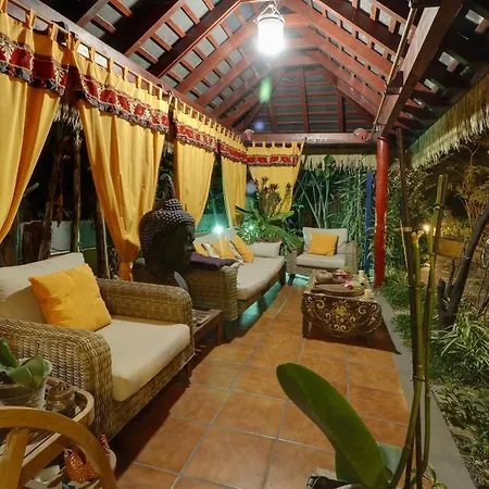 Villa Dazkarizeh73 *